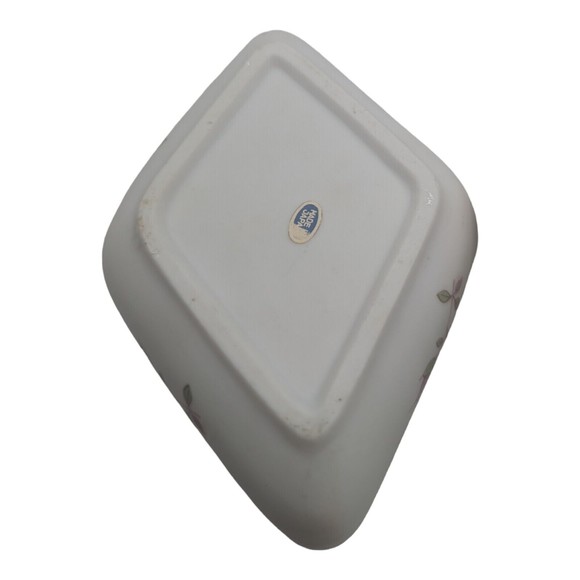 Vintage Bisque Trinket Box  Flowers Gold Trim Roses Gold Trim Diamond Shape - Picture 2 of 8